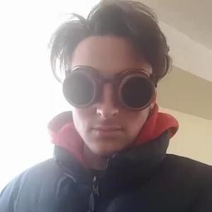 Meet your Posher, Liam